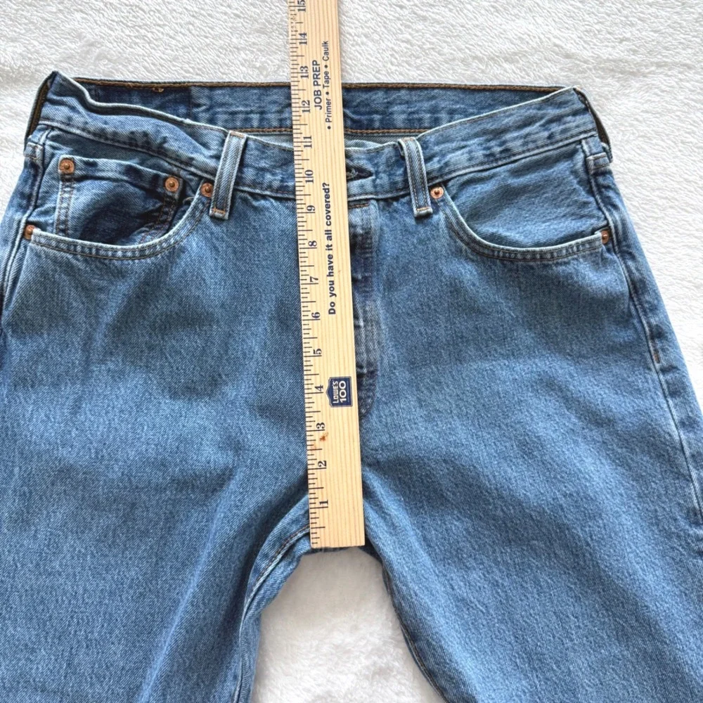 Levis 501 Original Fit Mens Medium Wash Blue Straight Leg Button Fly Jeans 32x32
